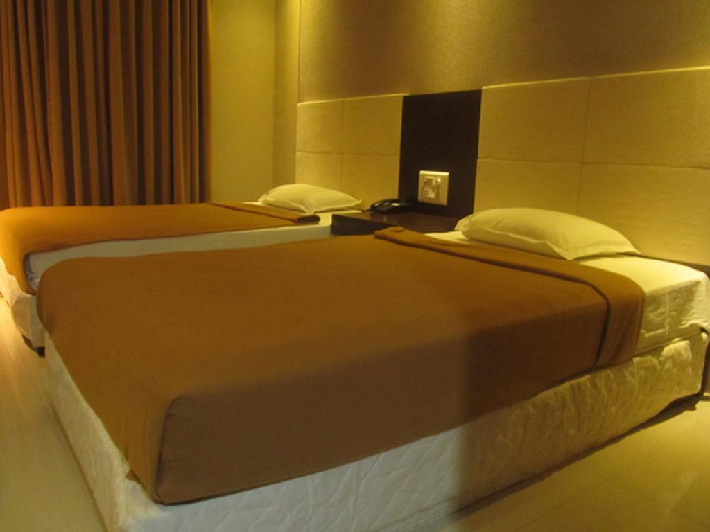 Hotel Blue Lagoon Daman Ruang foto